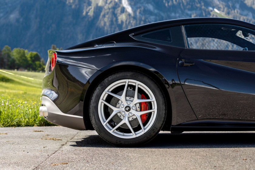 ¤ 2013 Ferrari F12
