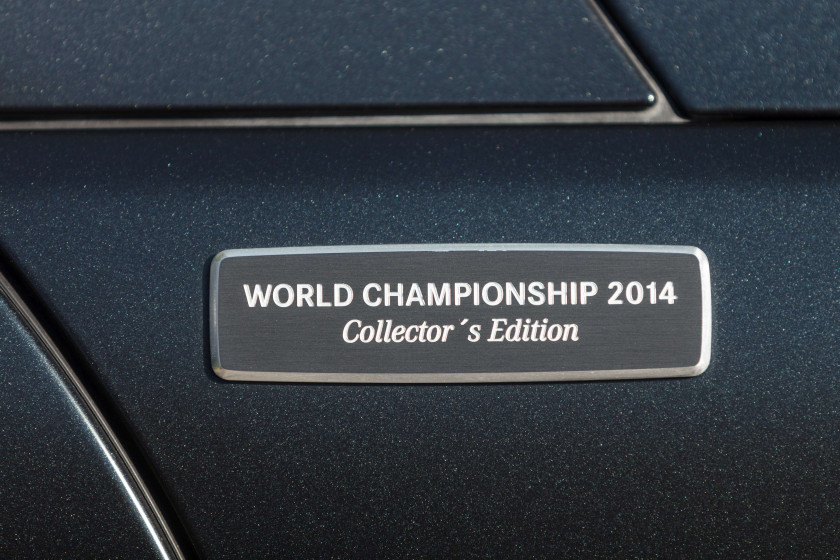 2015 Mercedes-Benz SL 63 AMG World Championship Collector's Hamilton Edition #19