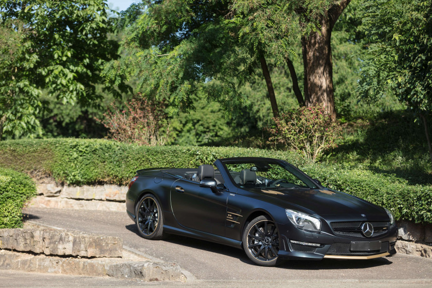 2015 Mercedes-Benz SL 63 AMG World Championship Collector's Hamilton Edition #19