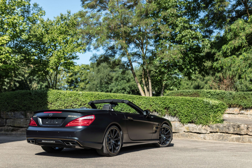 2015 Mercedes-Benz SL 63 AMG World Championship Collector's Hamilton Edition #19