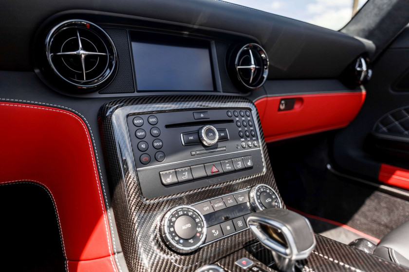 2014 Mercedes-Benz SLS GT AMG Roadster Final Edition