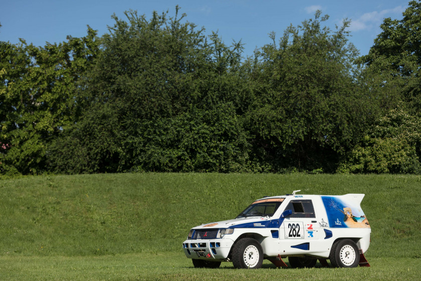 1989 Mitsubishi Pajero L040 Paris-Dakar  No reserve