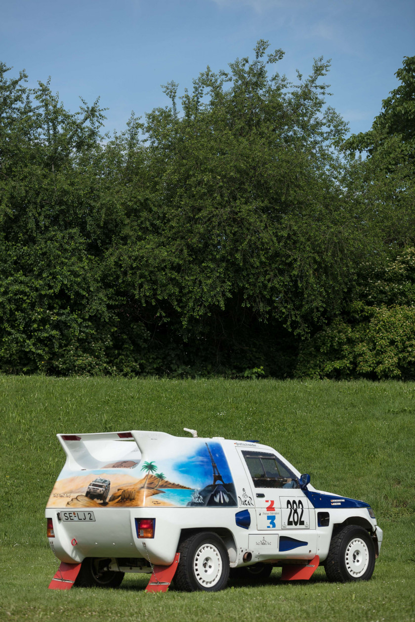 1989 Mitsubishi Pajero L040 Paris-Dakar  No reserve