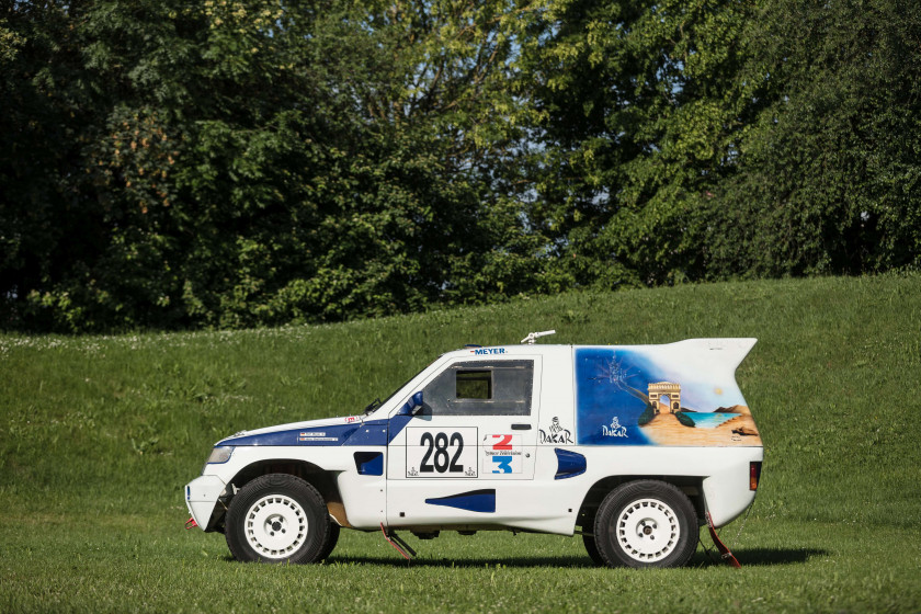 1989 Mitsubishi Pajero L040 Paris-Dakar  No reserve
