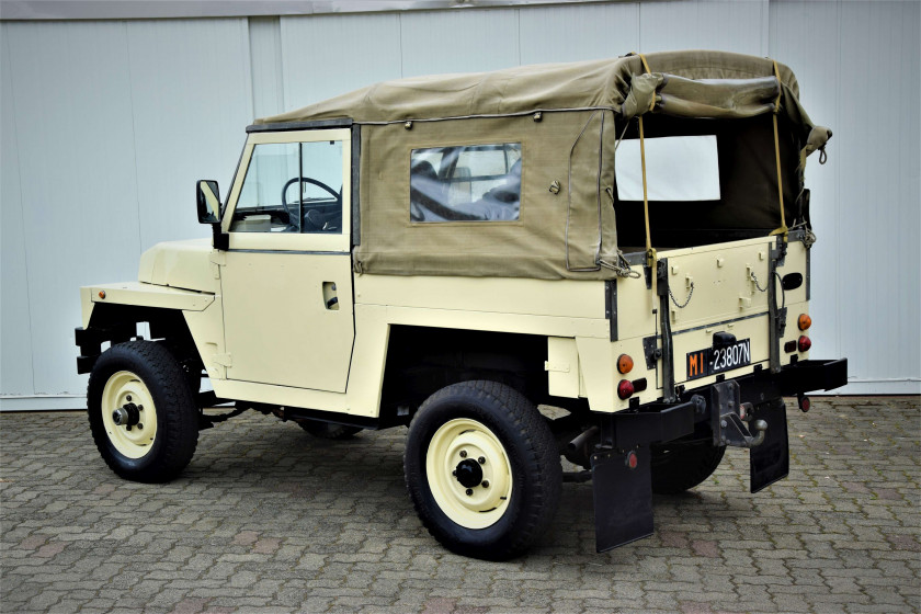 1975 Land Rover Série 3 Lightweight Half Tone  No reserve