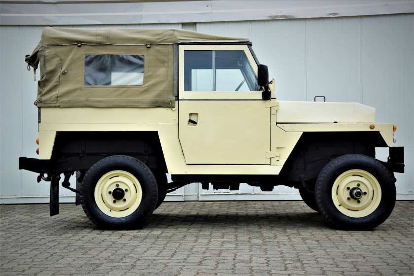 1975 Land Rover Série 3 Lightweight Half Tone  No reserve