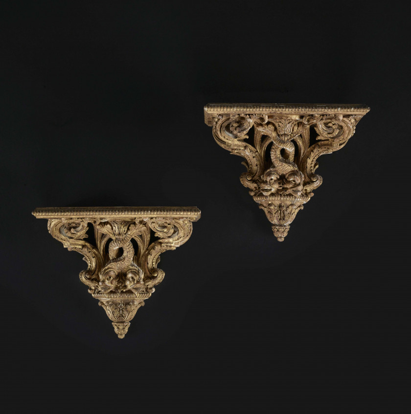 PAIRE DE CONSOLES D'APPLIQUE DE STYLE LOUIS XIV