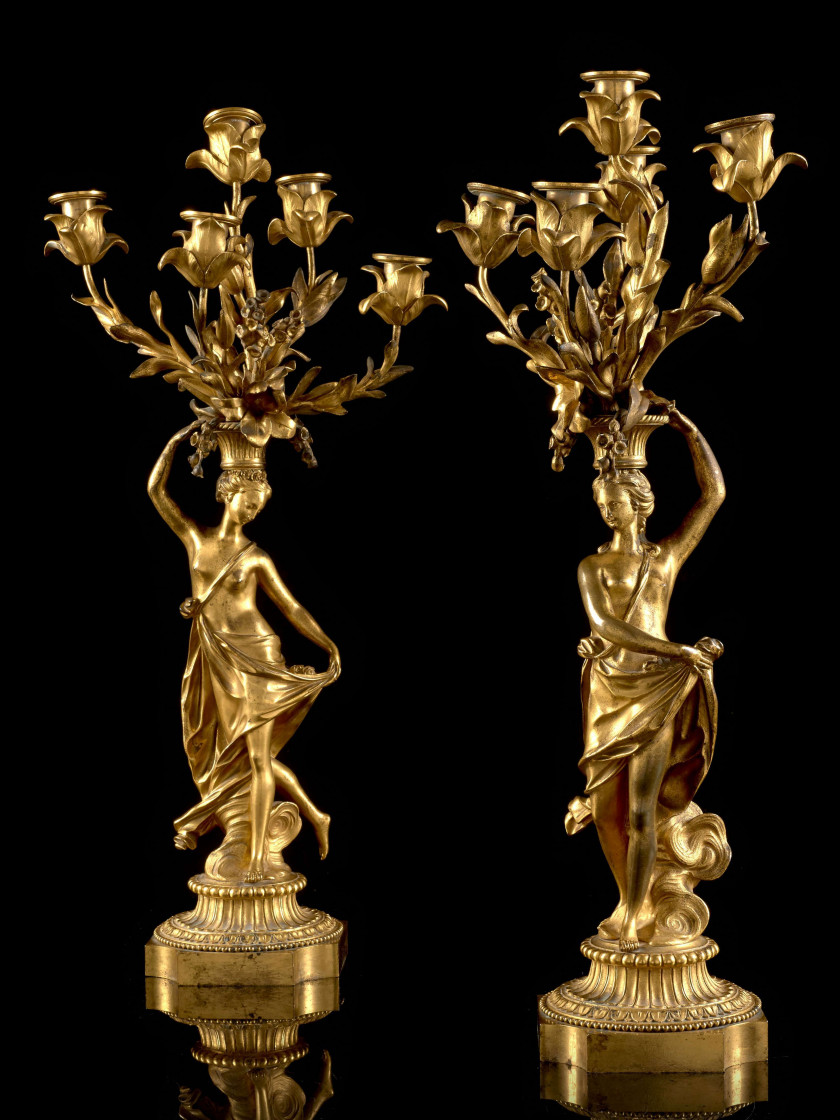 PAIRE DE CANDÉLABRES D'ÉPOQUE LOUIS XVI