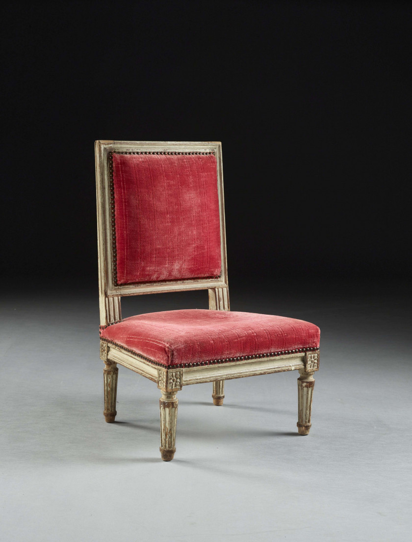 CHAISE BASSE D'ÉPOQUE LOUIS XVI