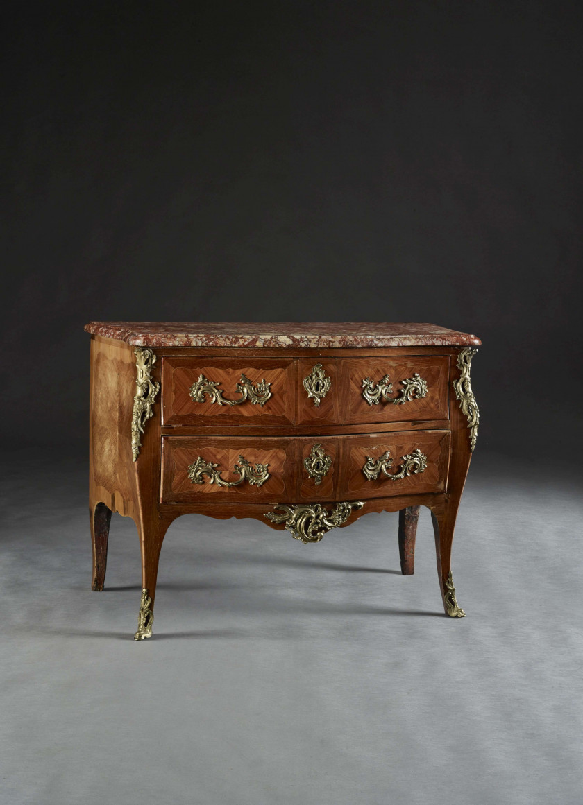 COMMODE D'ÉPOQUE LOUIS XV