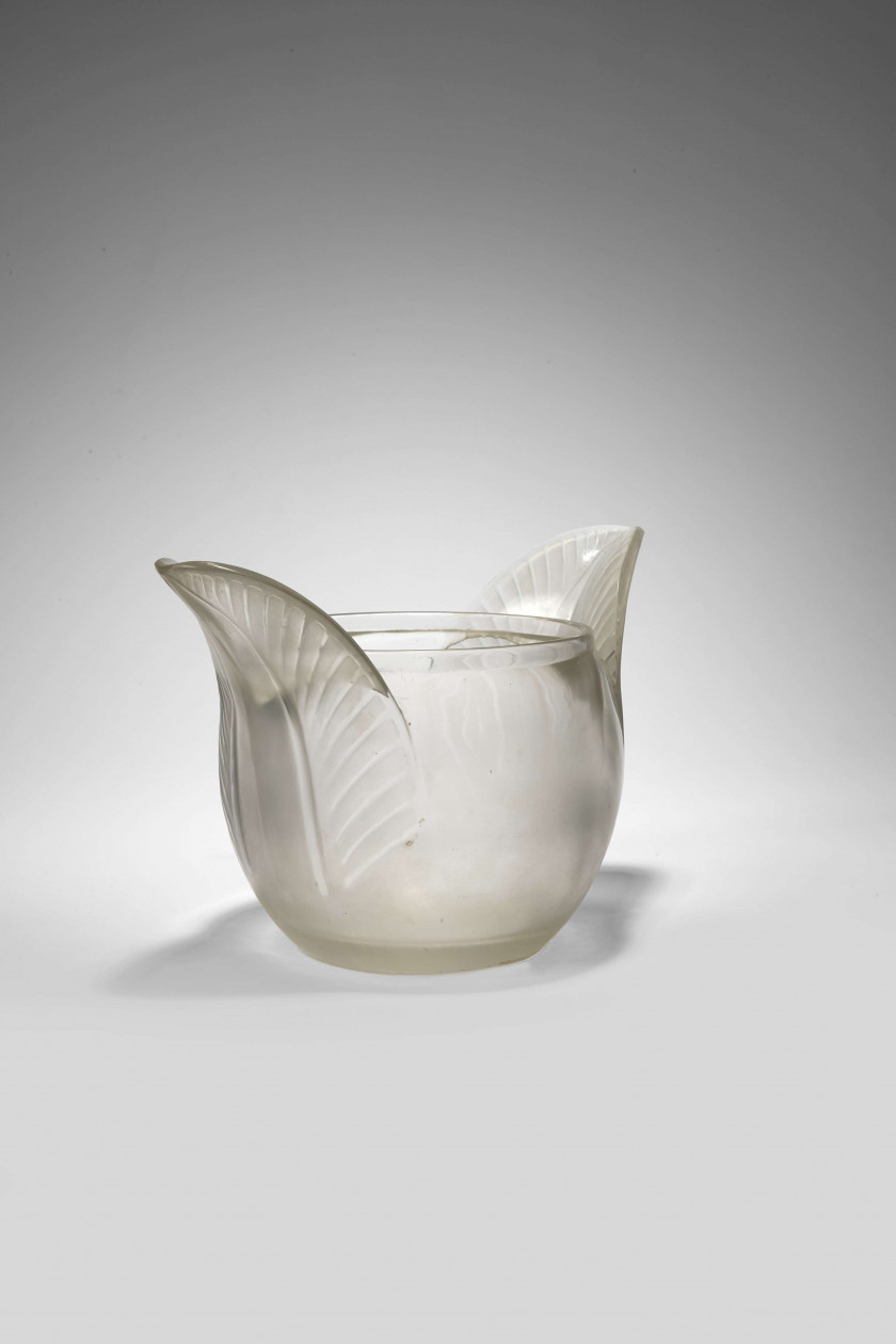 René LALIQUE 1860 - 1945 Vase " Tristan " - modèle créé en 1928