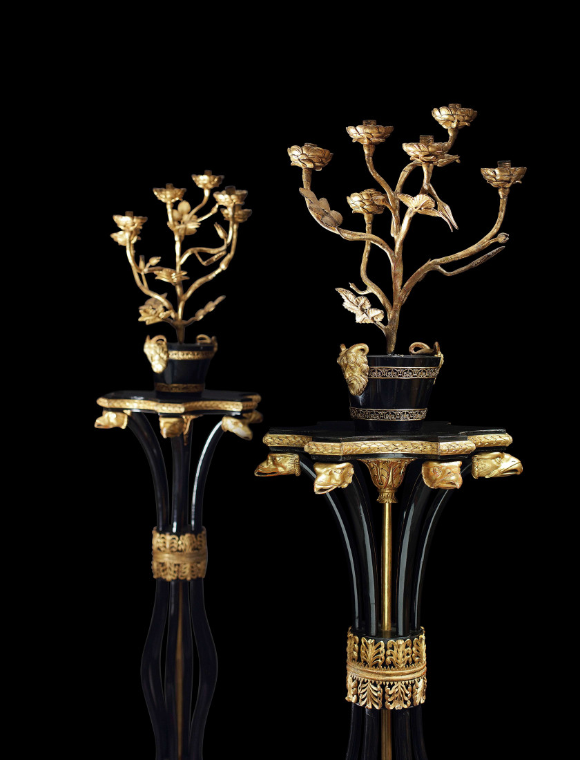 PAIRE DE PORTES TORCHÈRES AUTRICHIENNES D'ÉPOQUE NÉOCLASSIQUE, VIENNE, VERS 1800