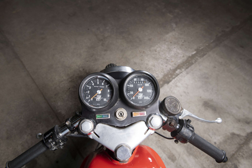 1975 MV Agusta 125 SE1975 MV Agusta 125 SE  No reserve - Sans réserve