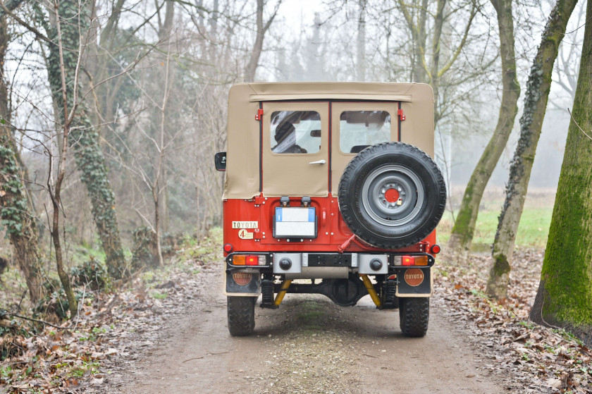 1984 Toyota Land Cruiser BJ 46 pick-up 8 places  No reserve