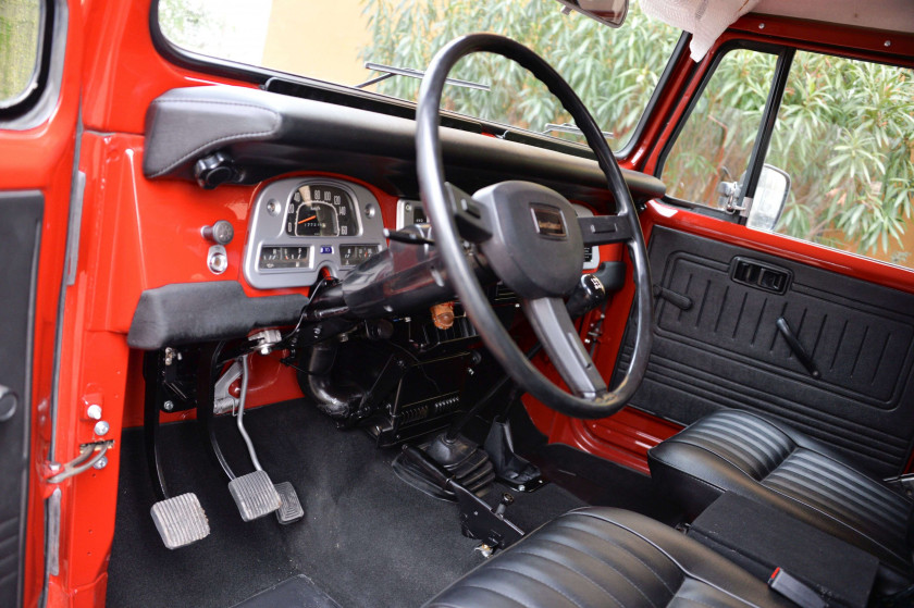 1984 Toyota Land Cruiser BJ 46 pick-up 8 places  No reserve