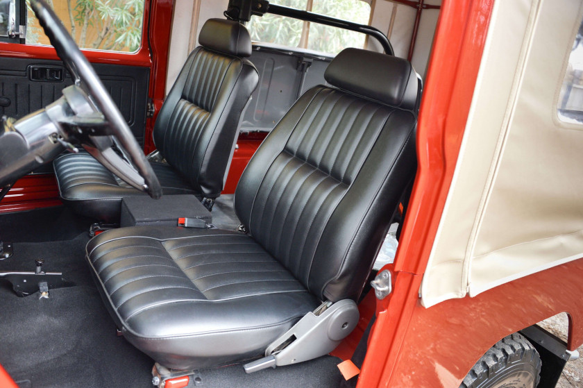 1984 Toyota Land Cruiser BJ 46 pick-up 8 places  No reserve