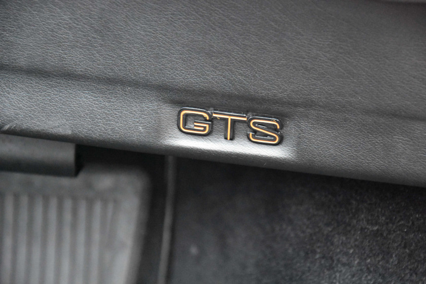 1988 Ferrari 328 GTS  No reserve