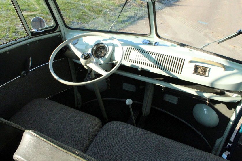 1964 Volkswagen Type 24 Combi "21 fenêtres"