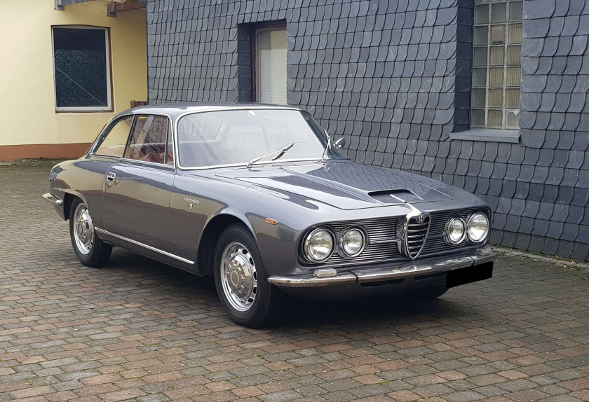 1966 Alfa Romeo 2600 Sprint  No reserve