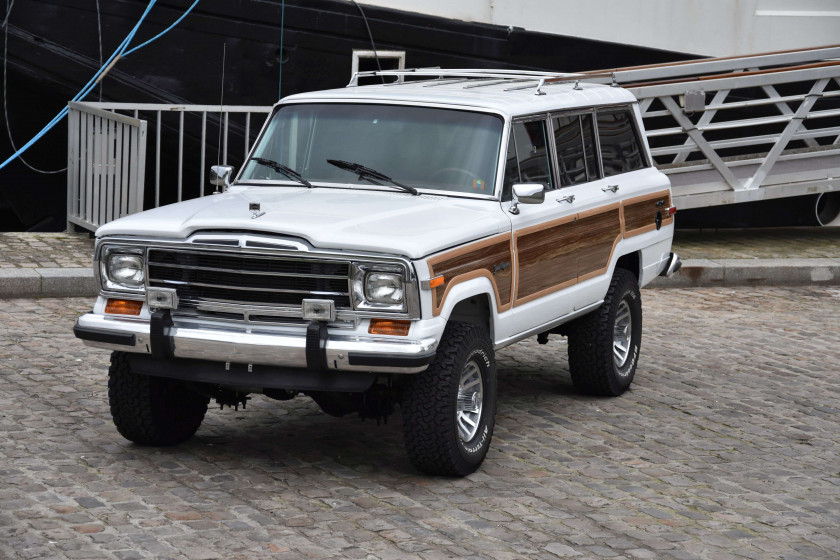 1990 Jeep Grand Wagoneer  No reserve