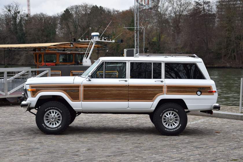 1990 Jeep Grand Wagoneer  No reserve