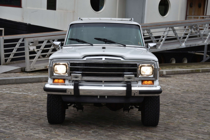 1990 Jeep Grand Wagoneer  No reserve