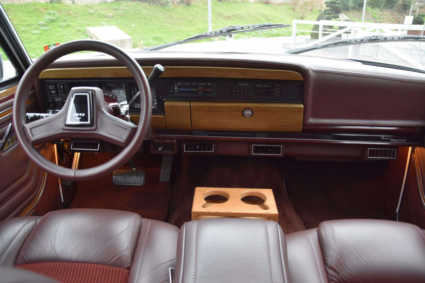 1990 Jeep Grand Wagoneer  No reserve