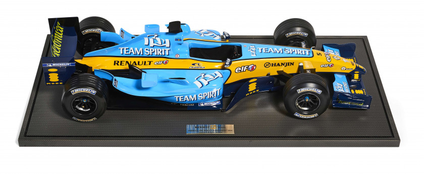RENAULT F1 TEAM  Renault R24, à l'échelle 1/8ème, édition limitée