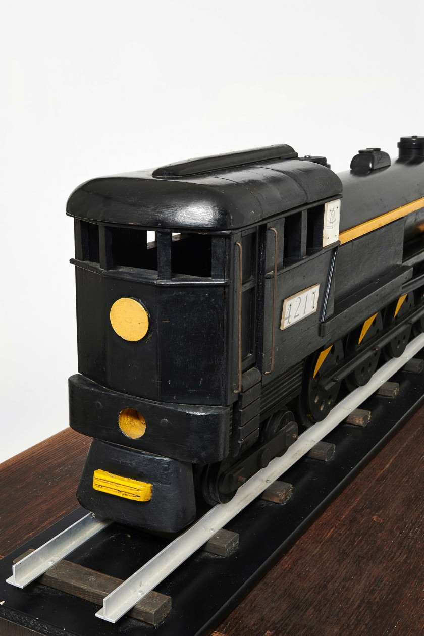 ¤ IMPORTANTE LOCOMOTIVE STYLISEE  Fabrication Américaine, circa 1940