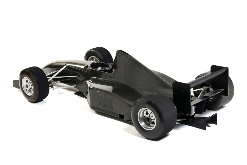 EXCEPTIONNELLE MAQUETTE DE SOUFFLERIE EN CARBONE ECHELLE 1:2  Tyrrell Racing - Saison 1995