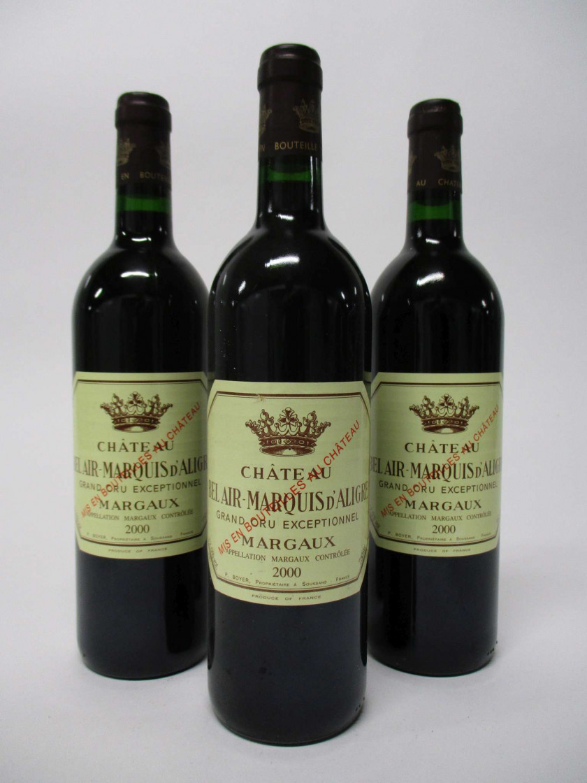 12 bouteilles CHÂTEAU BEL AIR MARQUIS D'ALIGRE 2000 Margaux (étiquettes fanées)