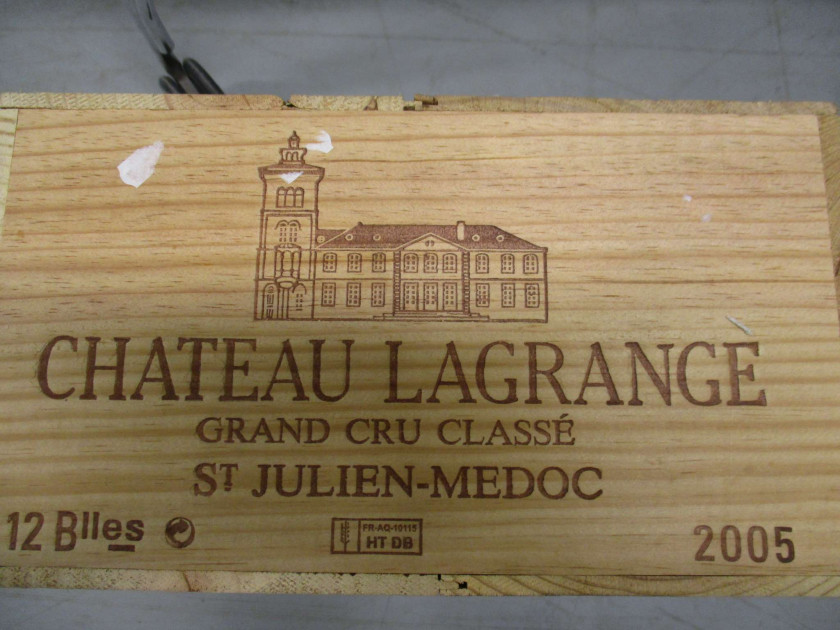 12 bouteilles CHÂTEAU LAGRANGE 2005 3è GC Saint Julien Caisse bois d'origine
