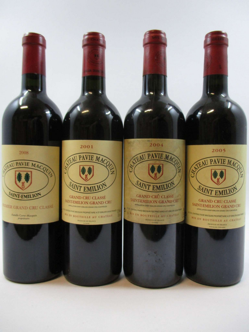 12 bouteilles 3 bts : CHÂTEAU PAVIE MACQUIN 2001 GCC Saint Emilion (1 étiquette léger abimée)