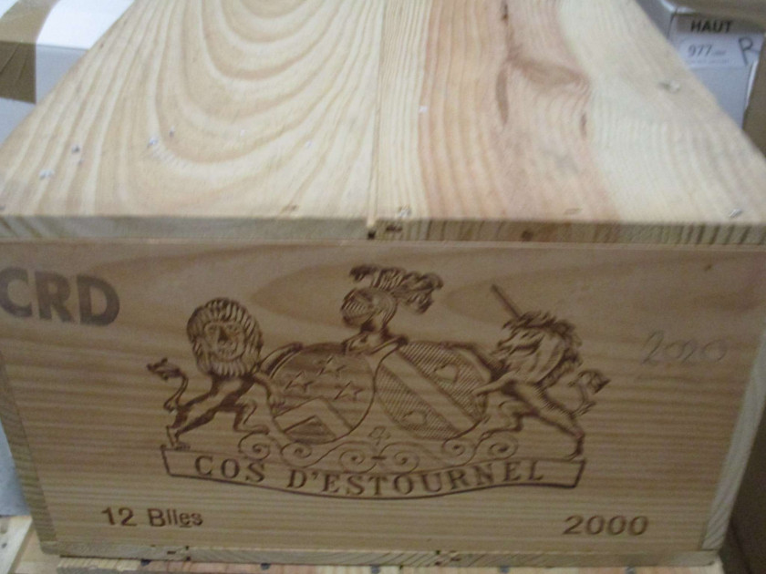 12 bouteilles CHÂTEAU COS D'ESTOURNEL 2000 2è GC Saint Estèphe Caisse bois d'origine