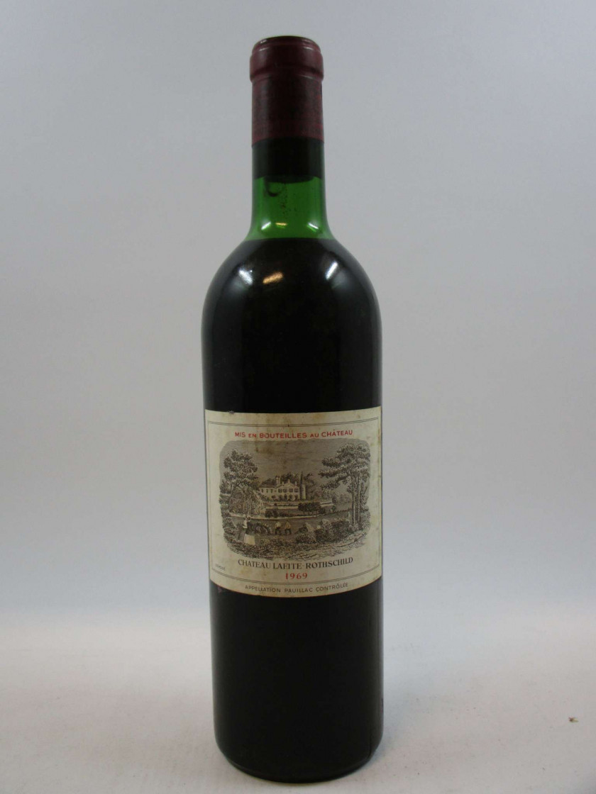 1 bouteille CHÂTEAU LAFITE ROTHSCHILD 1969 1er GC Pauillac (haute épaule