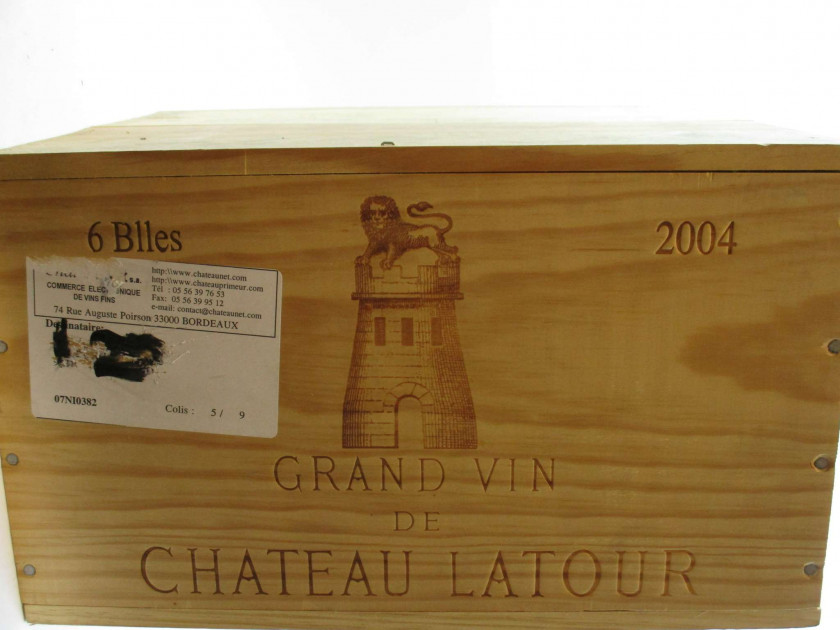 6 bouteilles CHÂTEAU LATOUR 2004 1er GC Pauillac Caisse bois d'origine