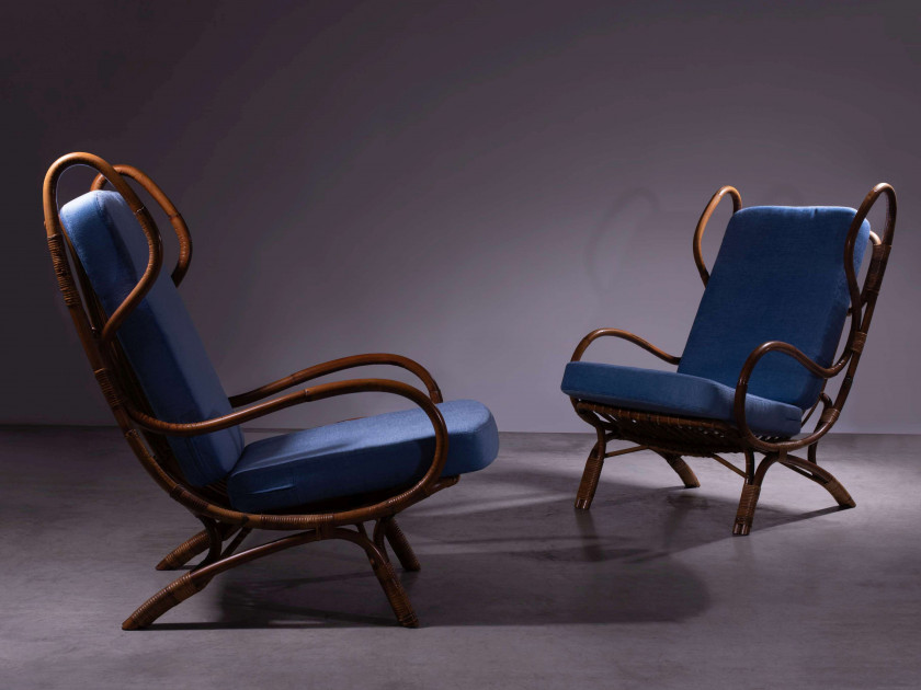 Gio PONTI (1891 - 1979) Paire de fauteuils dits «Continuum» - 1963 Structure en rotin et jonc, coussins tapissés de tissu bleu