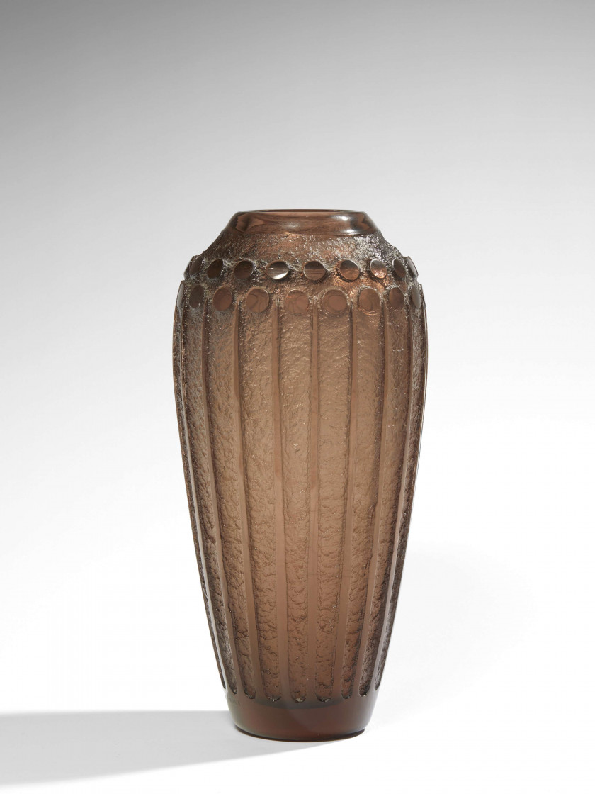 DAUM  Vase - Circa 1935