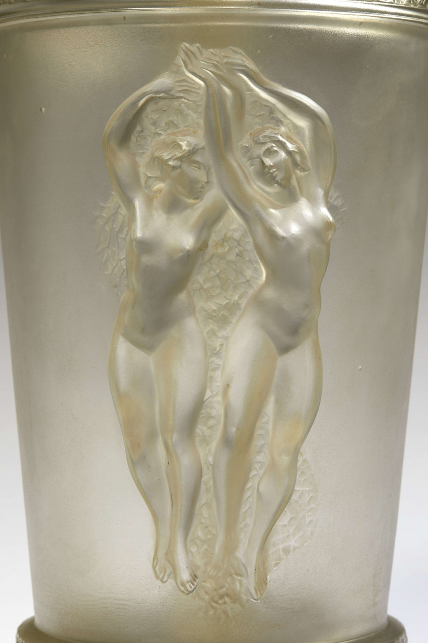 Marc LALIQUE (1900-1977) Lampe de table "Danseuses" - Circa 1955