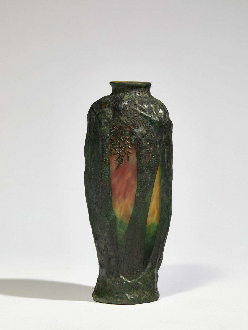 DAUM  Vase - Circa 1910