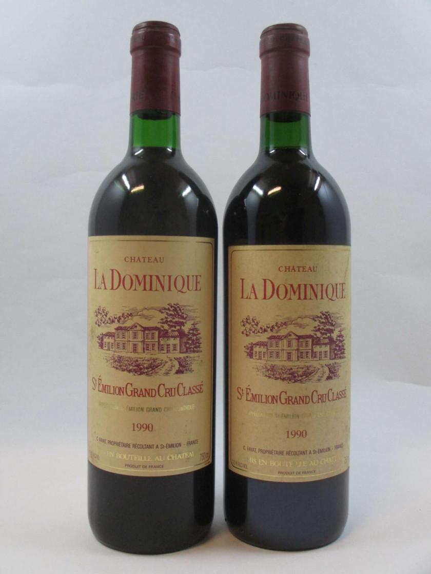 11 bouteilles CHÂTEAU LA DOMINIQUE 1990 GCC Saint Emilion (6 base goulot, étiquettes fanées, léger déchireés)