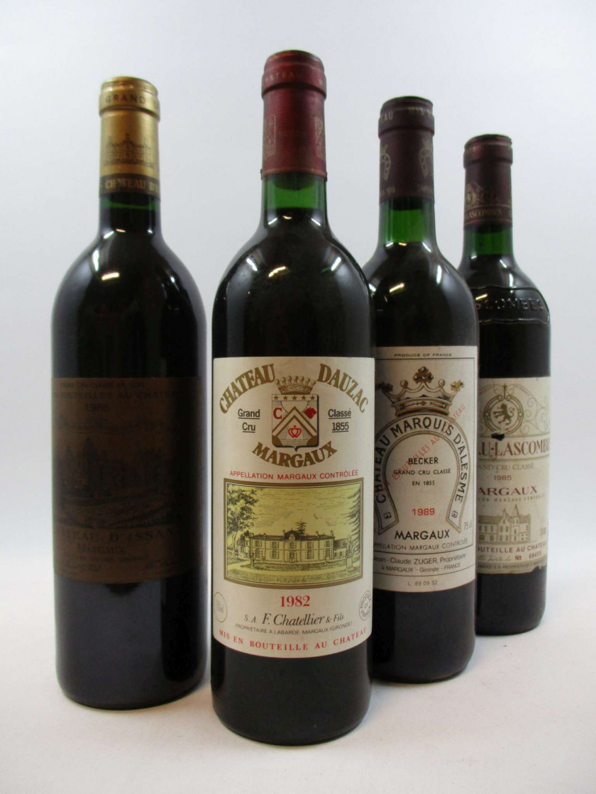 7 bouteilles 2 bts : CHÂTEAU DAUZAC 1982 5è GC Margaux (étiquettes fanées)