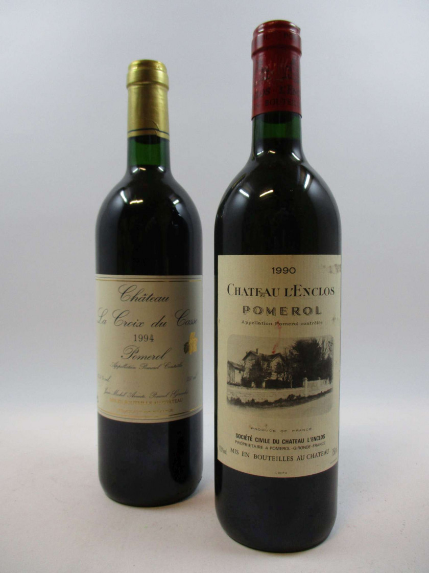 12 bouteilles 9 bts : CHÂTEAU LA CROIX DUCASSE 1994 Pomerol (base goulot, étiquettes fanées)