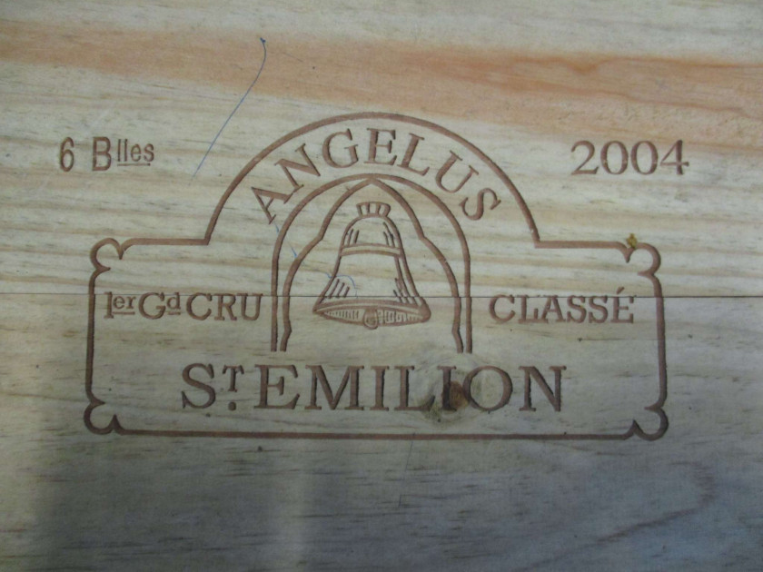 6 bouteilles CHÂTEAU ANGELUS 2004 1er GCC (B) Saint Emilion Caisse bois d'origine