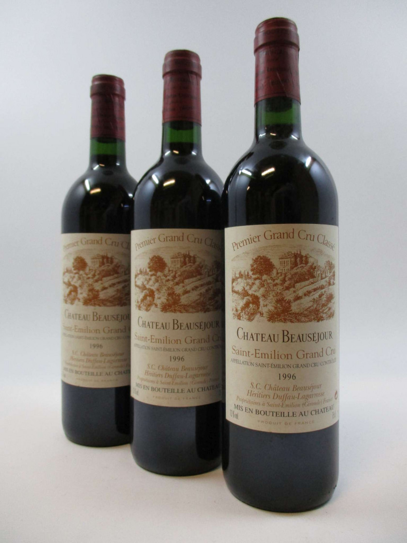 3 bouteilles CHÂTEAU BEAUSEJOUR DUFFAU LAGARROSSE 1996 1er GCC (B) Saint Emilion (étiquettes fanées)