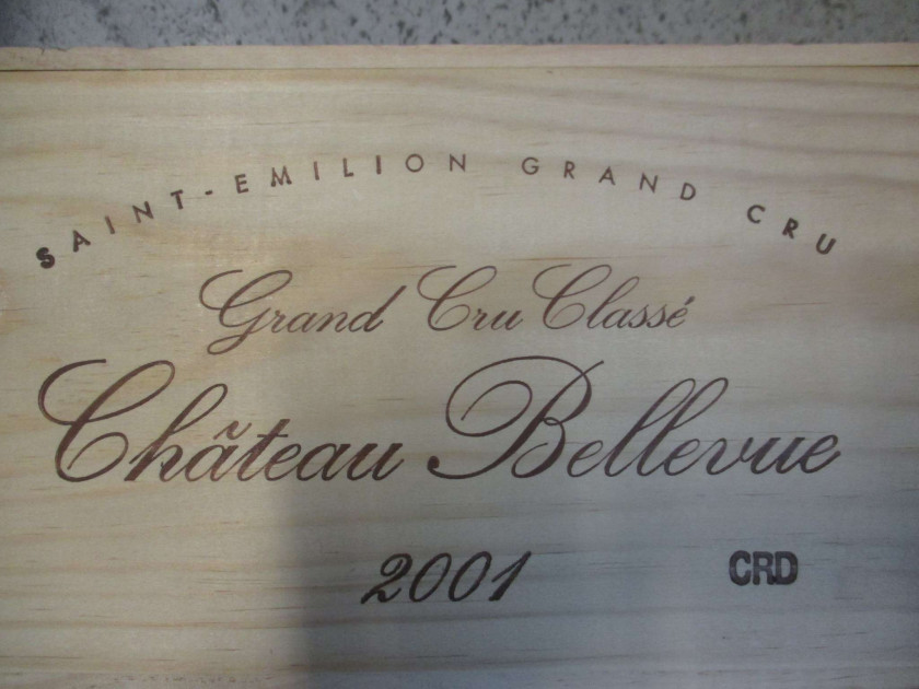 6 bouteilles CHÂTEAU BELLEVUE 2001 GCC Saint Emilion Caisse bois d'origine