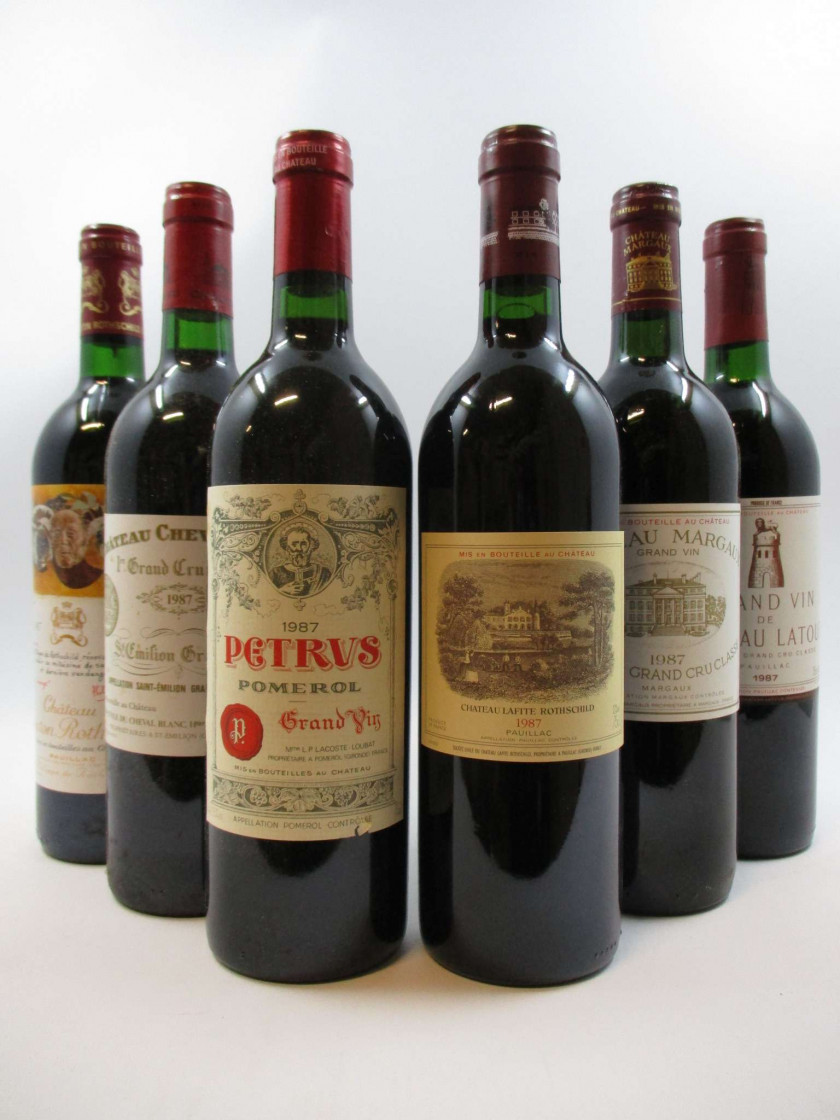 12 bouteilles CAISSE BORDEAUX PRIMEUR 1987 :