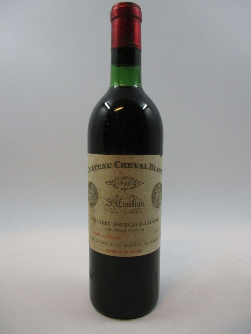1 bouteille CHÂTEAU CHEVAL BLANC 1968 1er GCC (A) Saint Emilion (niveau légèrement bas