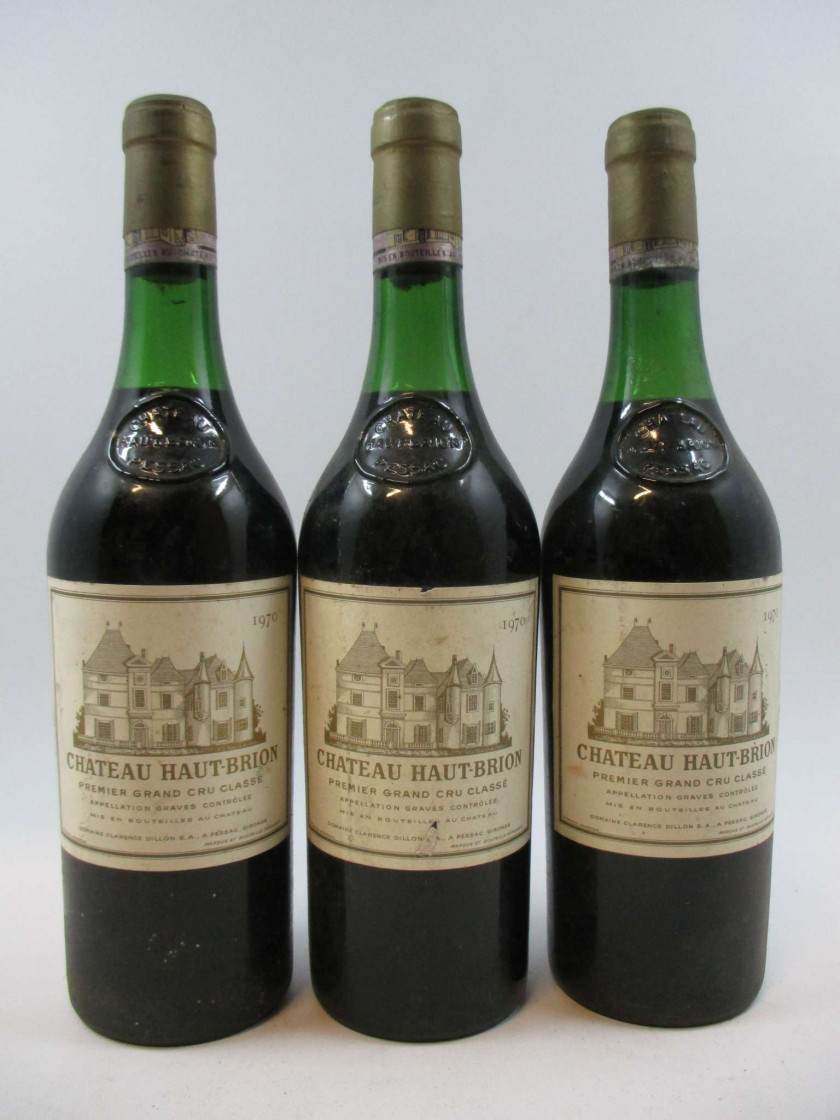 3 bouteilles CHÂTEAU HAUT BRION 1970 1er GC Pessac Léognan (niveaux 4 cm