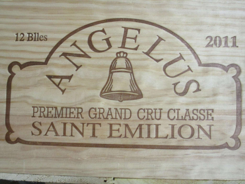 12 bouteilles CHÂTEAU ANGELUS 2011 1er GCC (B) Saint Emilion Caisse bois d'origine